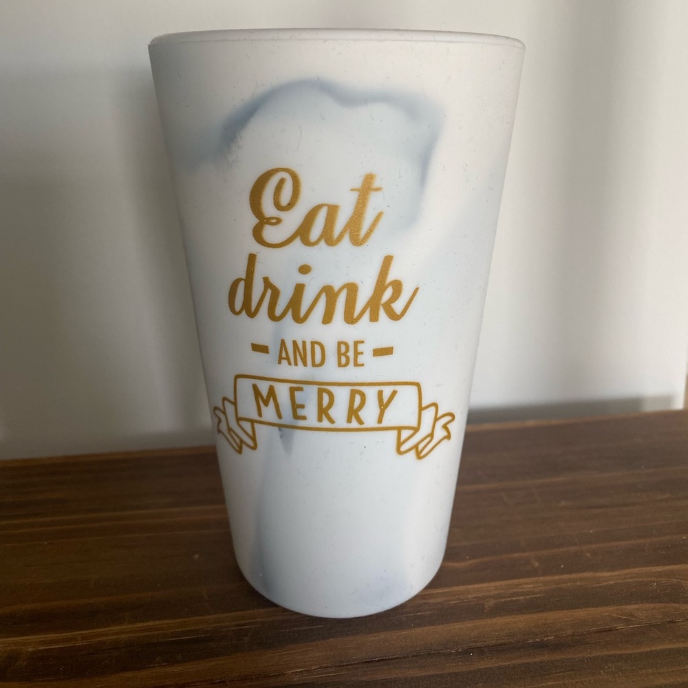 New SiLiPint Mountain Marble Tie-Dyed EAT DRINK AND BE MERRY 16 Oz Pint